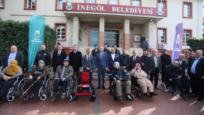 Bursa’da 11 engelli vatandaşa akülü araç desteği