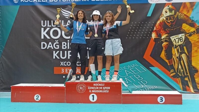 İnegöl Belediye Spor Kulübü DOSTUM bisiklet sporcuları Nisanur Acar ve