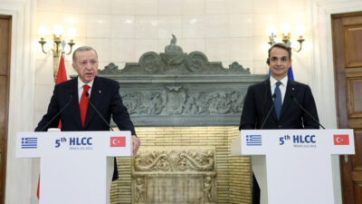 Türkiye-Yunanistan ilişkilerinde yeni dönem! Türklere 7 günlük kapıda vize