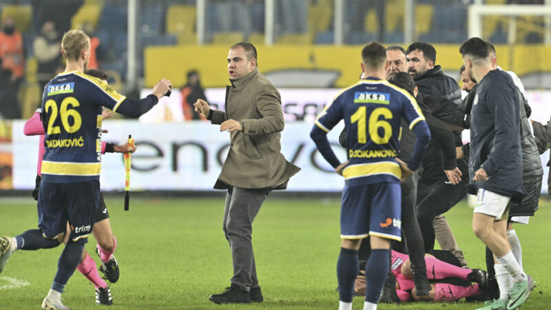 Kulüpler Birliği Vakfı, MKE Ankaragücü Kulübü Başkanı Faruk Koca'nın hakem