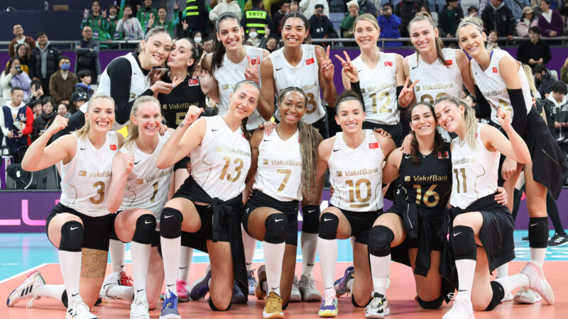 FIVB Kulüpler Dünya Şampiyonası'nda finale yükselen VakıfBank, finalde Eczacıbaşı Dynavit'in