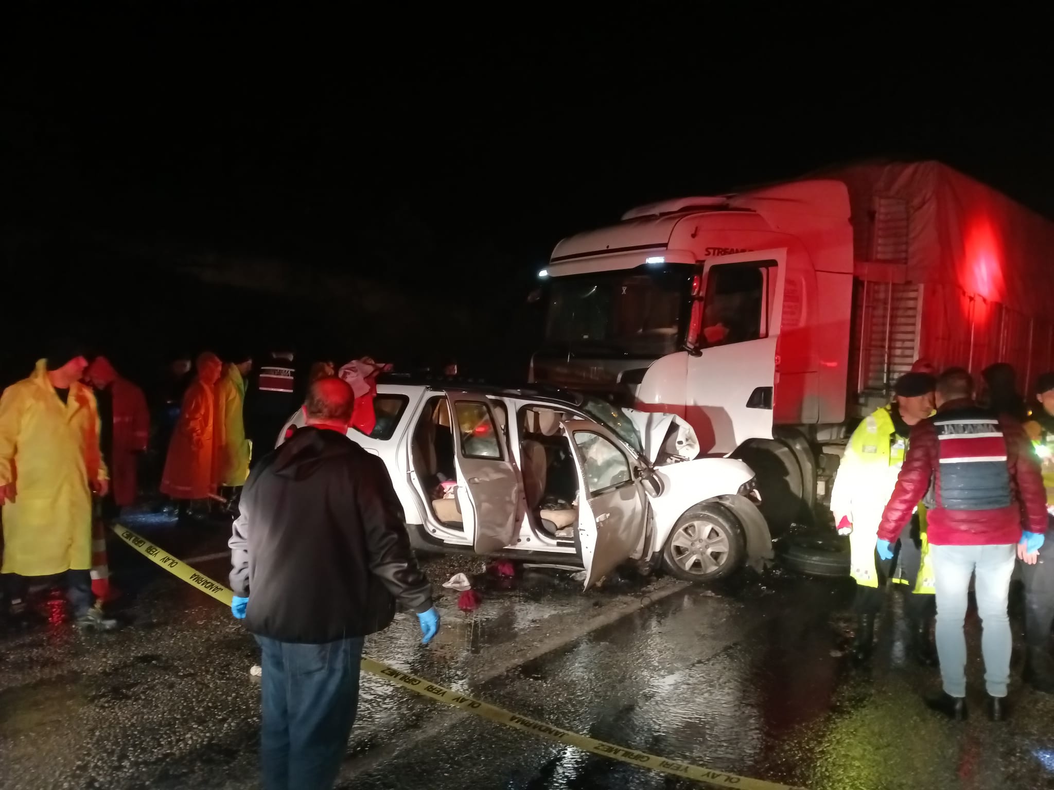 Korkunç kaza: 3 ölü