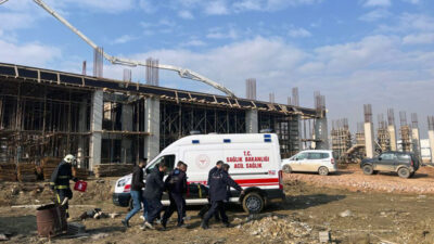 Bursa’da inşaatta çökme! Yaralılar var