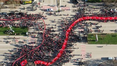 Bursa’da binlerce kişi Filistin ve şehitler için yürüdü