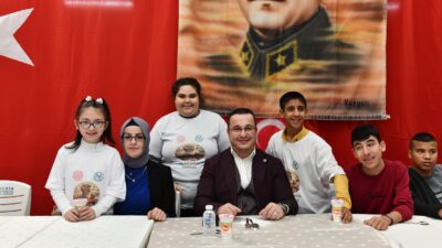 Başkan Kanar, TÜBİTAK 4006 Bilim Fuarı’nda