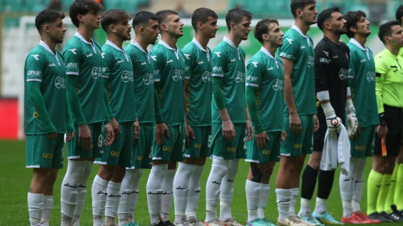 Son 4 maçtan 1 puan çıkarabilen Bursaspor bugün lider Esenler
