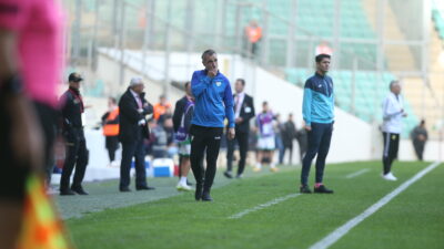 Bursaspor’un hocası Sözkesen’den flaş sözler; ’15-20 bin kişi…’