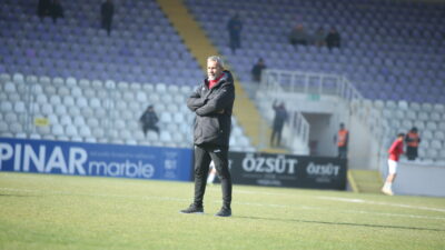 Bursaspor Sportif Direktörü Gönden; ‘Psikolojik yardım alıyoruz’