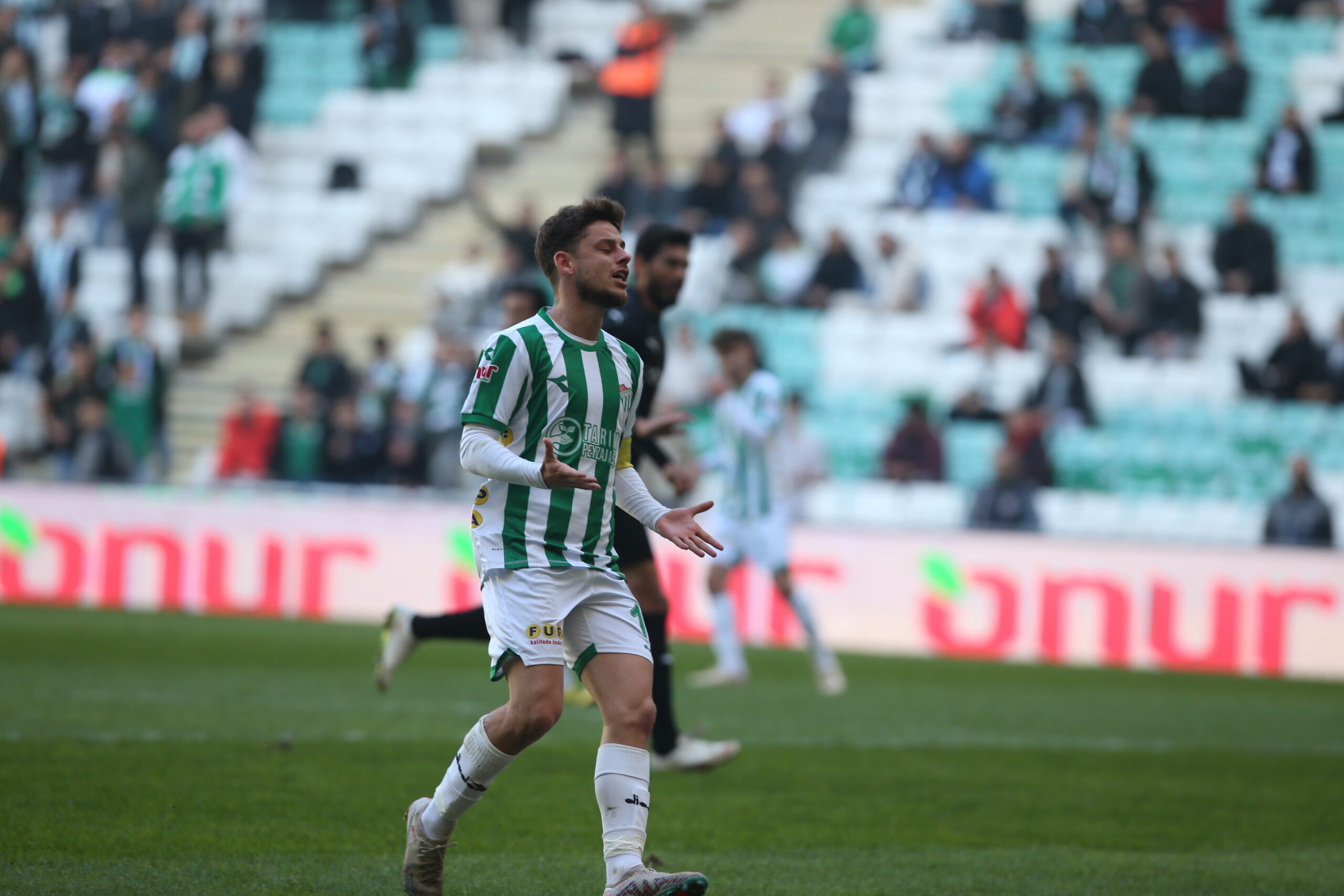 Bursaspor’da kadro dışı kalan Çağatay’a af çıkacak mı?