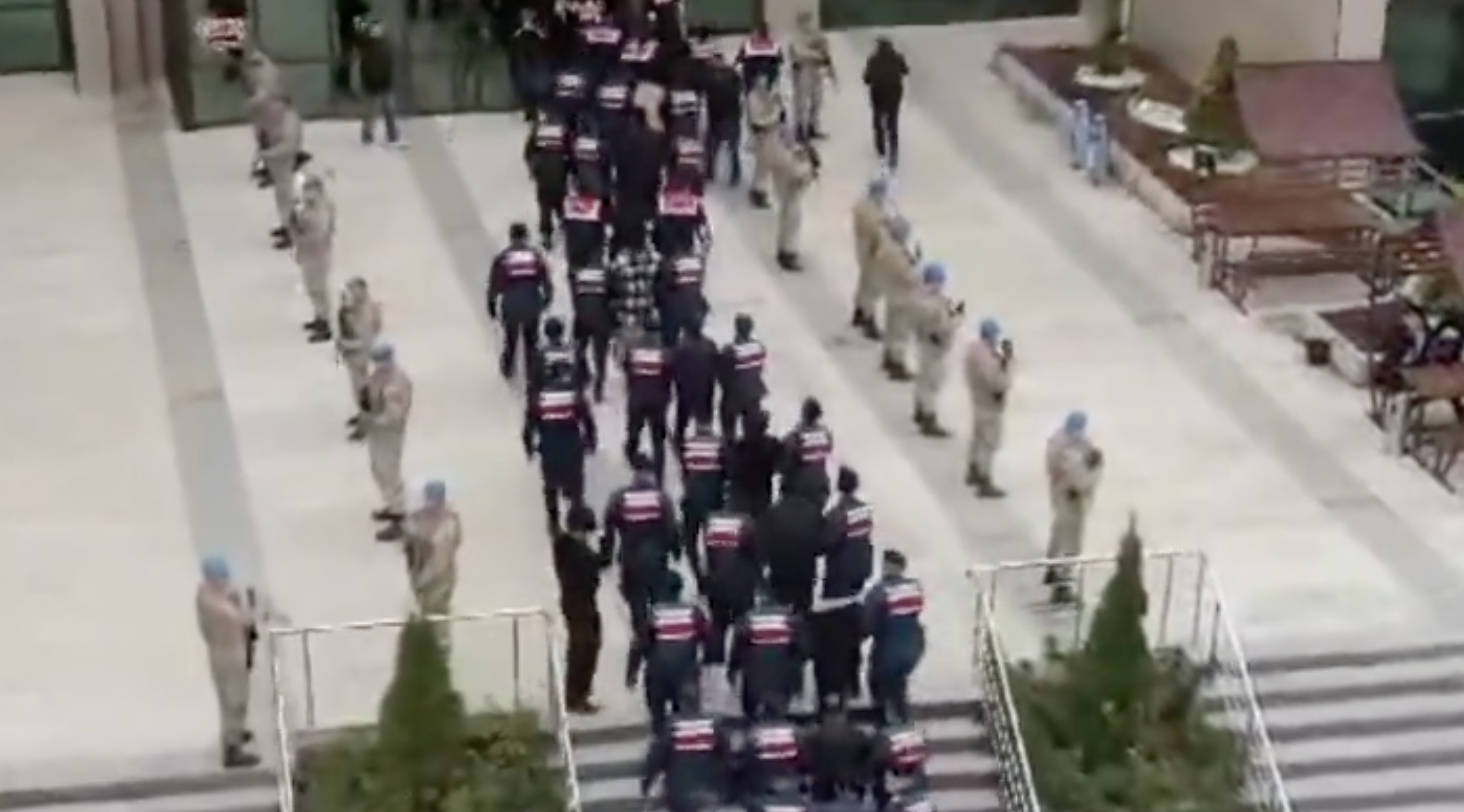 İçişleri Bakanı Yerlikaya duyurdu: Bursa dahil 48 ilde 391 zehir taciri yakalandı