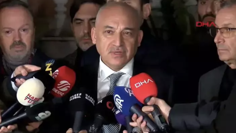 TFF Başkanı Büyükekşi; ‘Tüm liglerdeki maçları süresiz erteledik’ TFF Başkanı Büyükekşi: "Tüm liglerdeki maçları süresiz olarak erteledik."