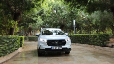 Honda’nın hibrit SUV ailesi tamamlandı; CR-V e:HEV İnallar’da!