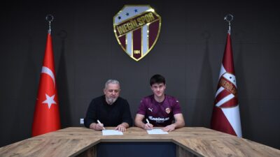 Bursaspor’un eski hocasının oğlu İnegölspor’a imza attı!