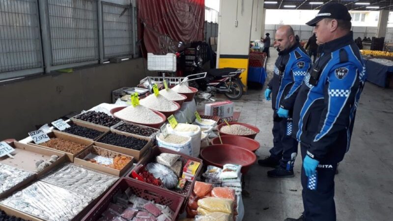 Mustafakemalpaşa zabıtası 5 yılda ilçenin çehresini değiştirdi Mustafakemalpaşa Belediye Başkanı Mehmet Kanar, son beş yıl içinde ilçenin