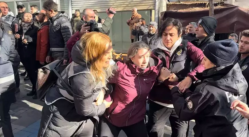 Sınır ötesi operasyonunu protesto edenlere müdahale