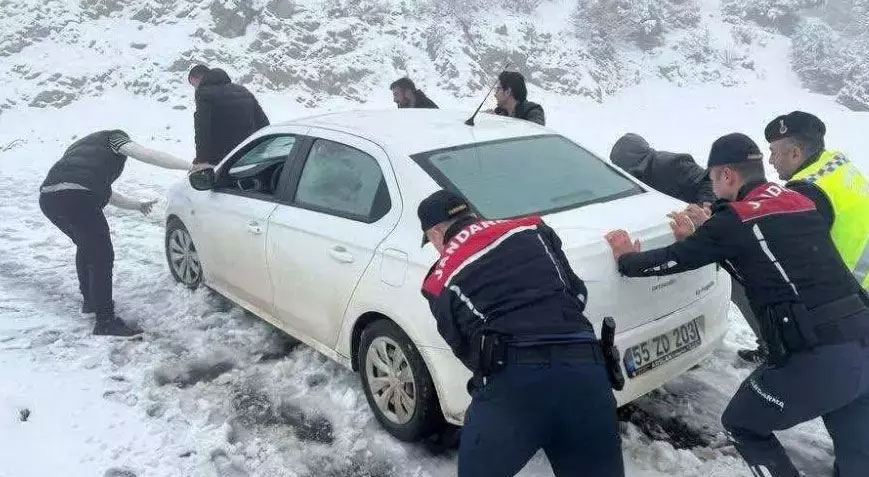 Kara kış hayatı felç etti