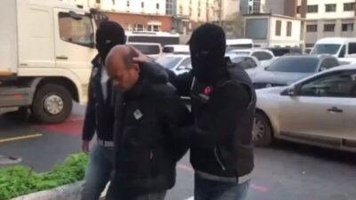 Kırmızı bültenle aranan 2 kişi İstanbul’da yakalandı