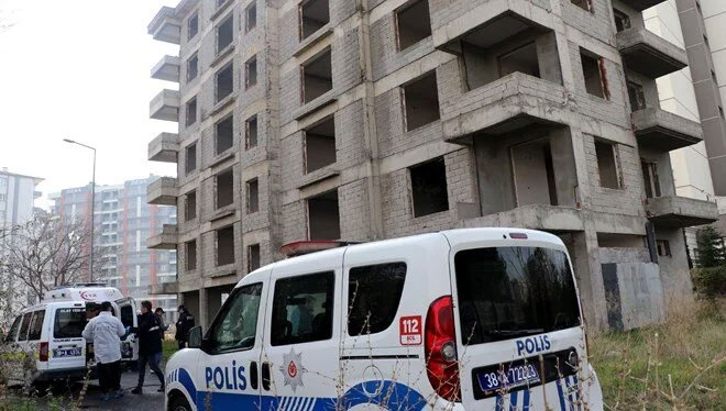 13 yaşındaki çocuk, 12 yaşındaki arkadaşını öldürdü 13 yaşındaki çocuk, 12 yaşındaki arkadaşını öldürdü