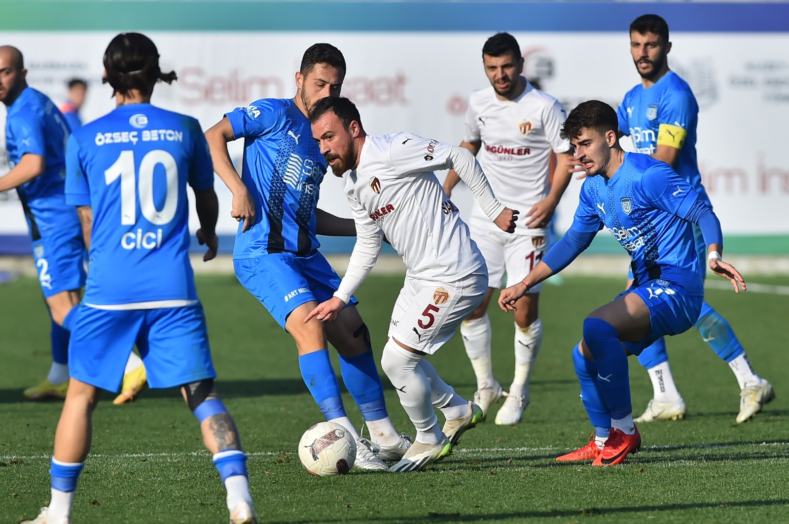 2.Lig’deki Bursa takımının maçında gol yağmuru! 2.Lig’deki Bursa takımının maçında gol yağmuru!