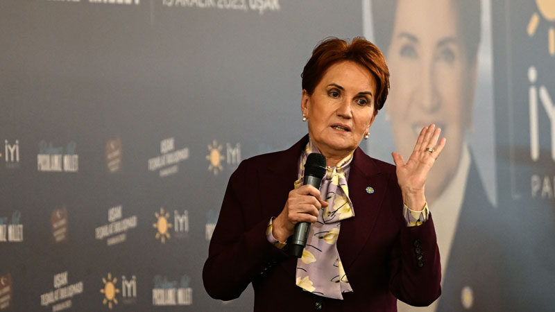 Meral Akşener’den İstanbul ve Ankara açıklaması İYİ Parti Genel Başkanı Meral Akşener, İstanbul'da da Ankara'da da