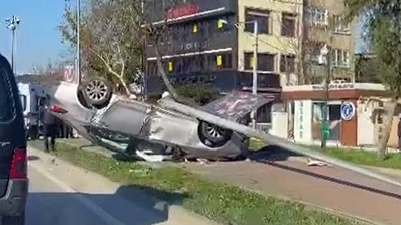 Bursa’da feci kaza! Bu araçtan sağ çıktılar