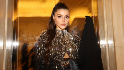 Hande Erçel’in pozlarına rol arkadaşı kayıtsız kalmadı