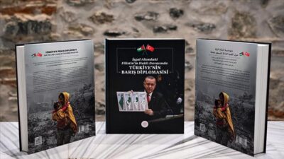 Cumhurbaşkanı Erdoğan’dan Miçotakis’e anlamlı hediye
