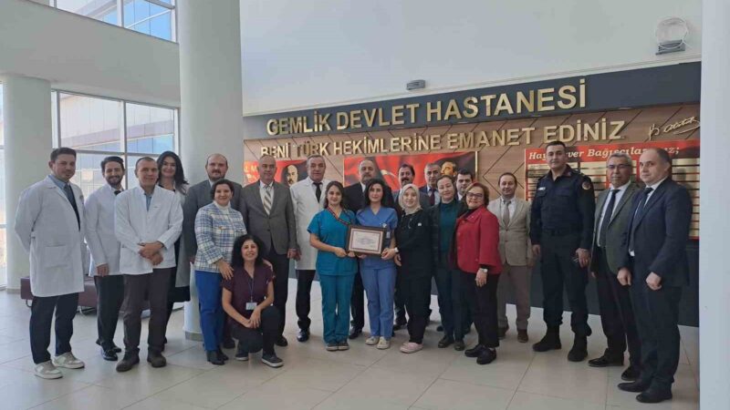 Bursa Gemlik Devlet Hastanesi’ne yeni unvan Sağlık Bakanlığı tarafından uygulanan ‘Anne Dostu Hastane’ programı çerçevesinde belirlenen