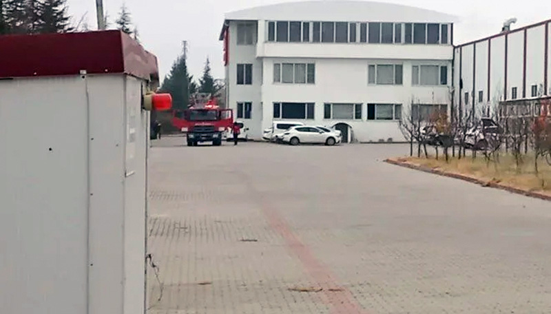 Fabrikada feci olay: 2 ölü