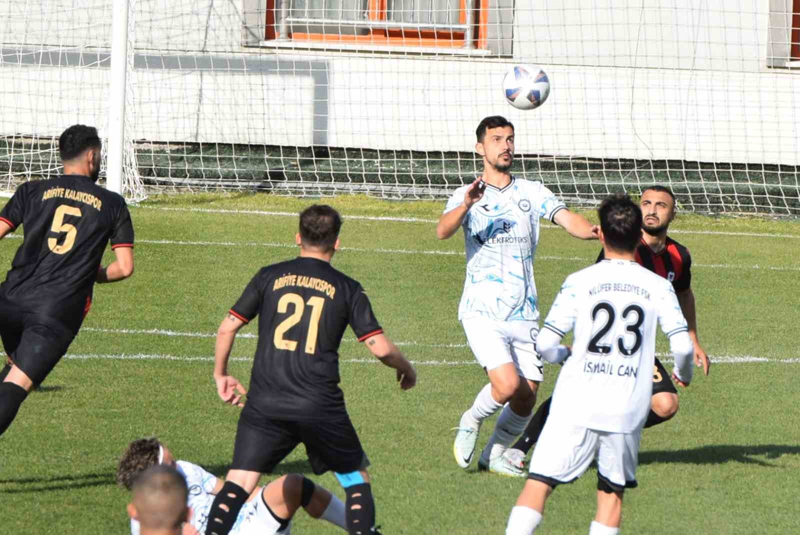 Bursaspor’un efsanesinden 2023’e 5 gollü zaferle veda! Bursaspor’un efsanesinden 2023’e 5 gollü zaferle veda!