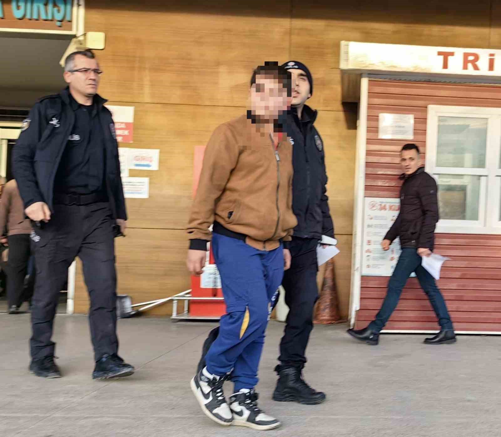 Bursa’da otobüste cüzdan çalan şüpheli yakalandı