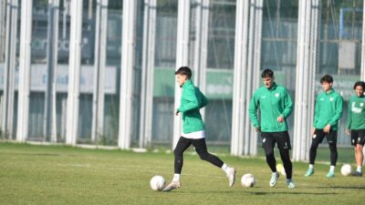 Bursaspor yoğun çalışıyor!