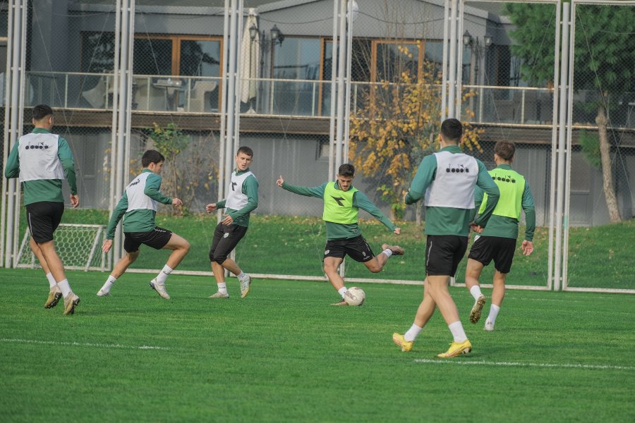 Bursaspor’da hazırlıklar sürüyor