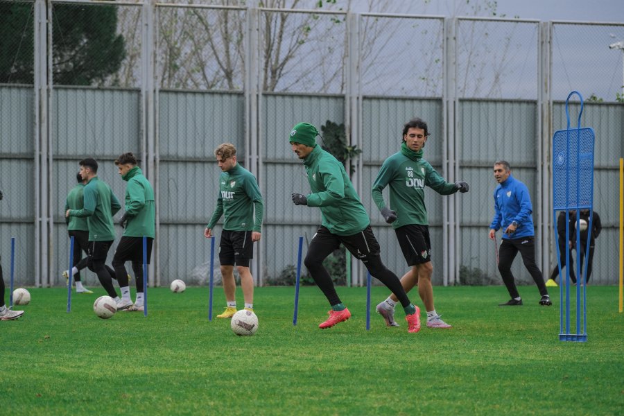 Bursaspor taktik çalıştı Bursaspor taktik çalıştı