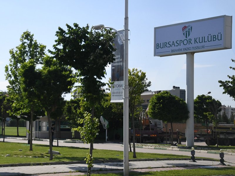Bursaspor’da elektrikler gitti geldi! Bursaspor’da elektrikler gitti geldi!