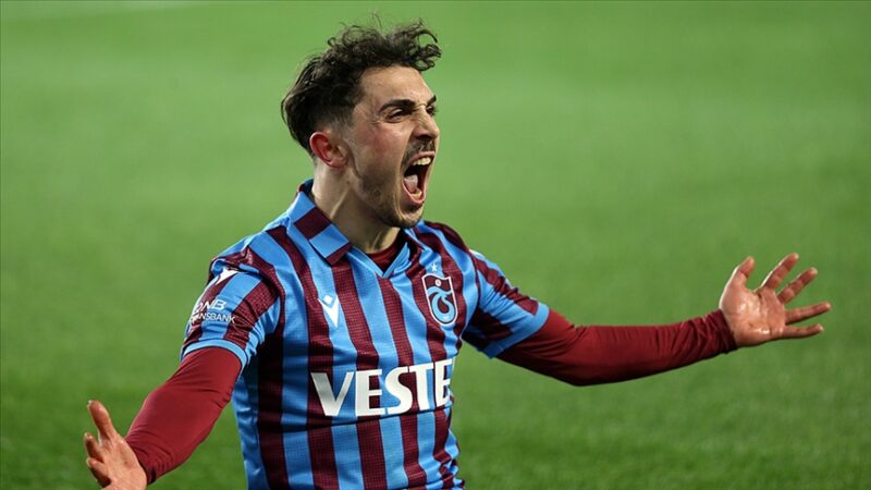 Trabzonsporlu oyuncu Abdülkadir Ömür'ün sol alt adalesinde zorlanmaya bağlı minimal