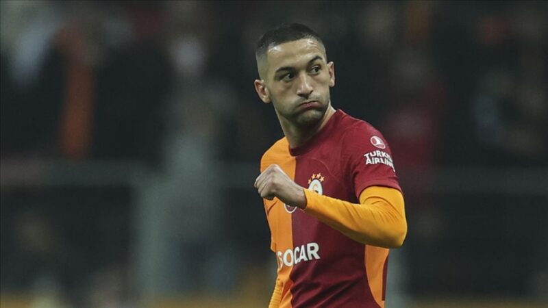 Galatasaray'ın sağ kanat oyuncusu Hakim Ziyech, Fas milli futbol takımının