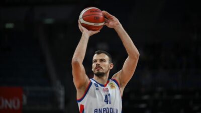 Anadolu Efes’te ayrılık