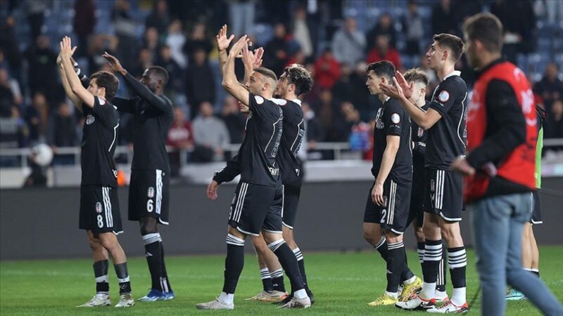 Trendyol Süper Lig'de 2023-2024 sezonunun ilk yarısını 29 puanla 5. sırada