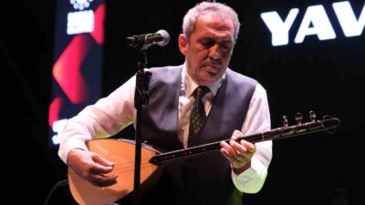 Bursa Büyükşehir Belediyesi Orkestra Şube Müdürlüğü tarafından düzenlenen konserde sahne