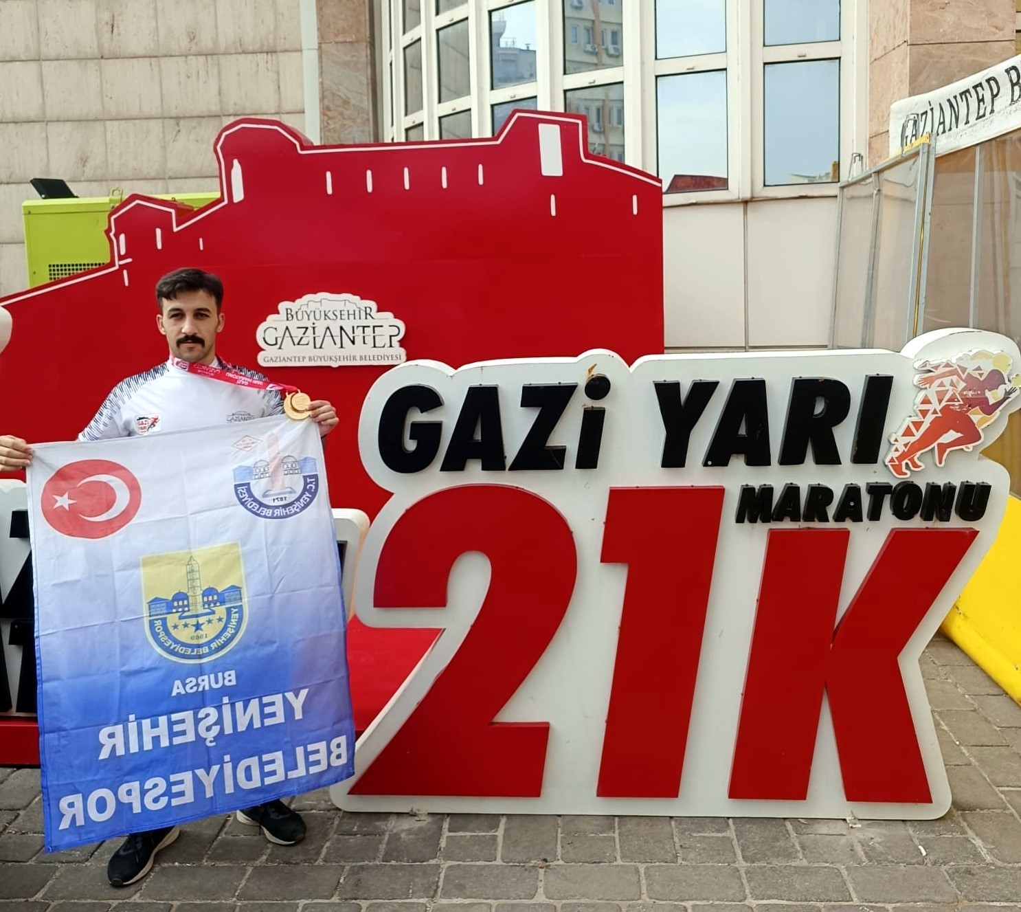 Yenişehir Belediyespor başarıya doymuyor Yenişehir Belediyespor başarıya doymuyor