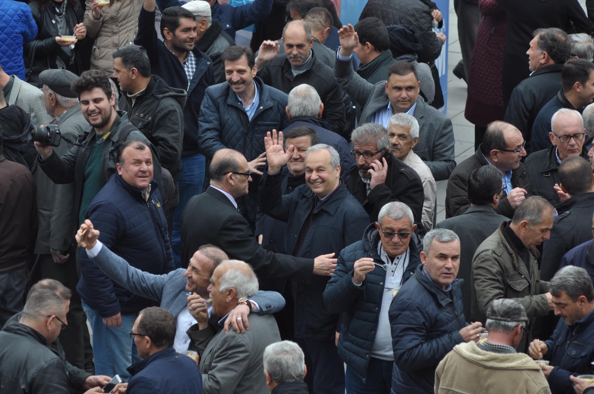 Eski Bakan Bursa’nın bu ilçesinin başkan adayı! Özgür Özel’in teklifini kabul etti…