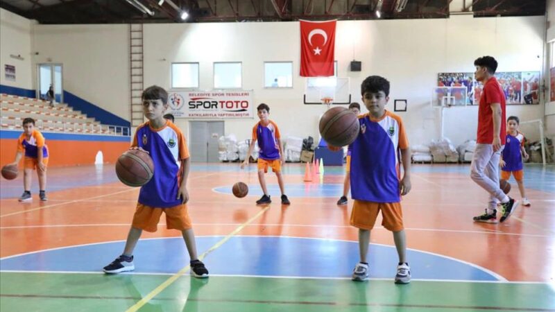 Sporcu fabrikası İnegöl Belediyespor “Çocuğa Yatırım Geleceğe Yatırımdır” düsturuyla hareket eden İnegöl Belediyesi, İnegöl
