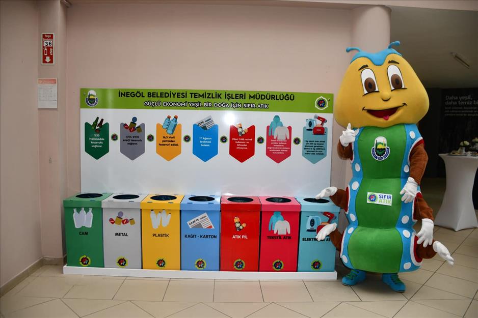 İnegöl Belediyesi geri dönüşüm hamlesiyle 29 bin ağacı kurtardı