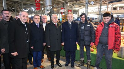 Bursa’da ‘Bereket Sofrası’ buluşmaları… Başkan Aktaş Yenişehir’de vatandaşlarla buluştu