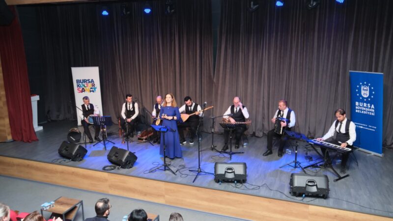Gürsu’da Türk Halk Müziği Gecesi Bursa Büyükşehir Belediyesi Orkestra Şube Müdürlüğü tarafından "Dilden Dile İlden