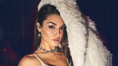 Hande Erçel’in pozlarına beğeni yağdı…