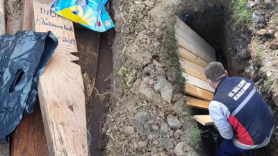 Karaya oturan gemide ölen gemicinin mezarı açılıp, cenazesi alındı!