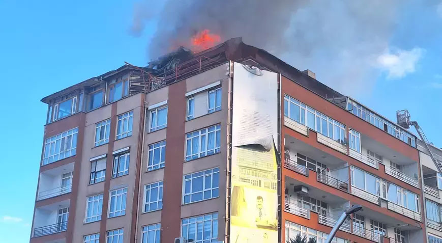 Ankara’da yangın paniği! 4 kişi dumandan etkilendi