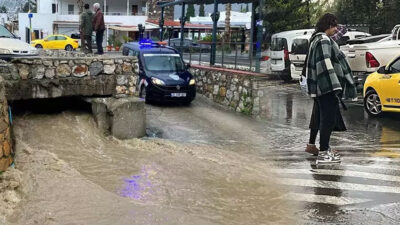 Bodrum sele teslim oldu! Metrekareye 23 kilogram yağış düştü